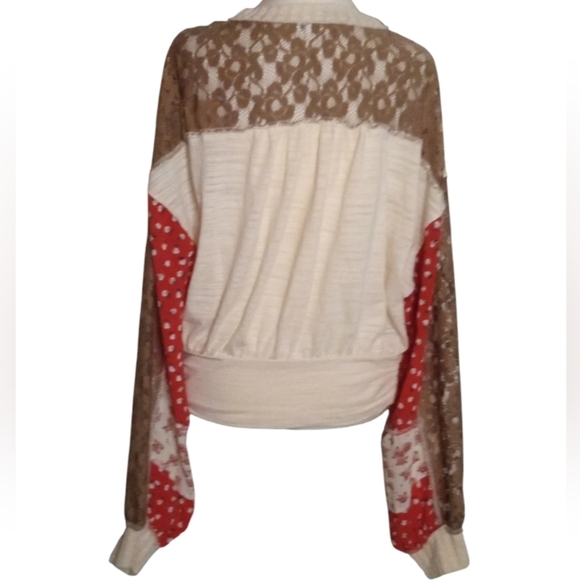 Umgee Boho Style Ditsy Floral Exaggerated Sleeve  Lace Detail V Neck Size Large - Picture 5 of 8